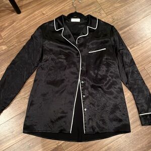 Aritzia Babaton shirt